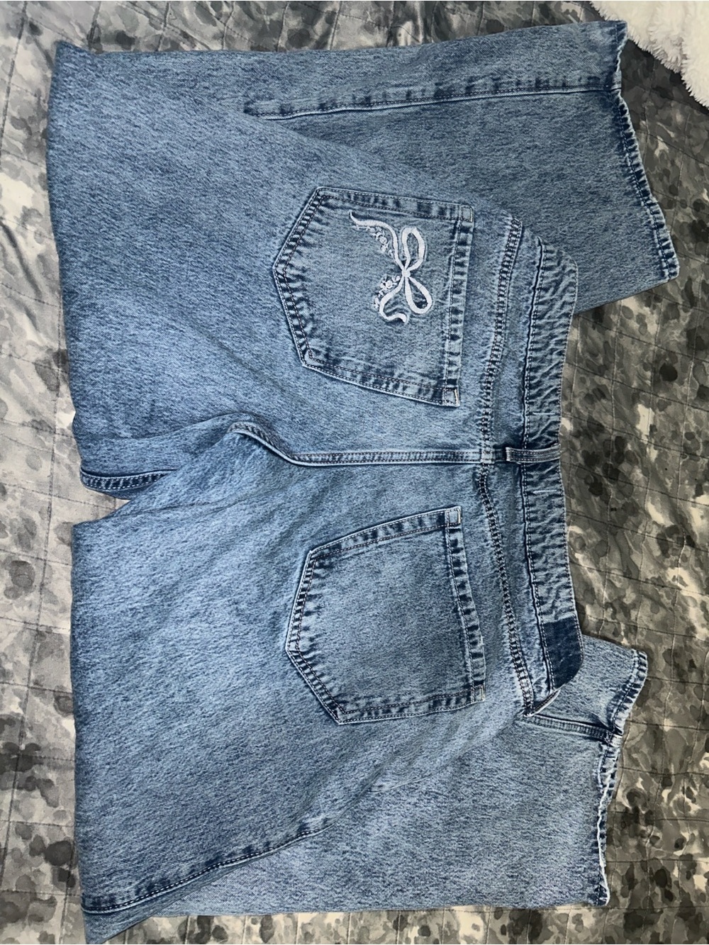 Hollister Low Rise Baggy Jeans with Bow